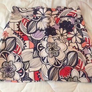 Printed Express Skirt. Size 2